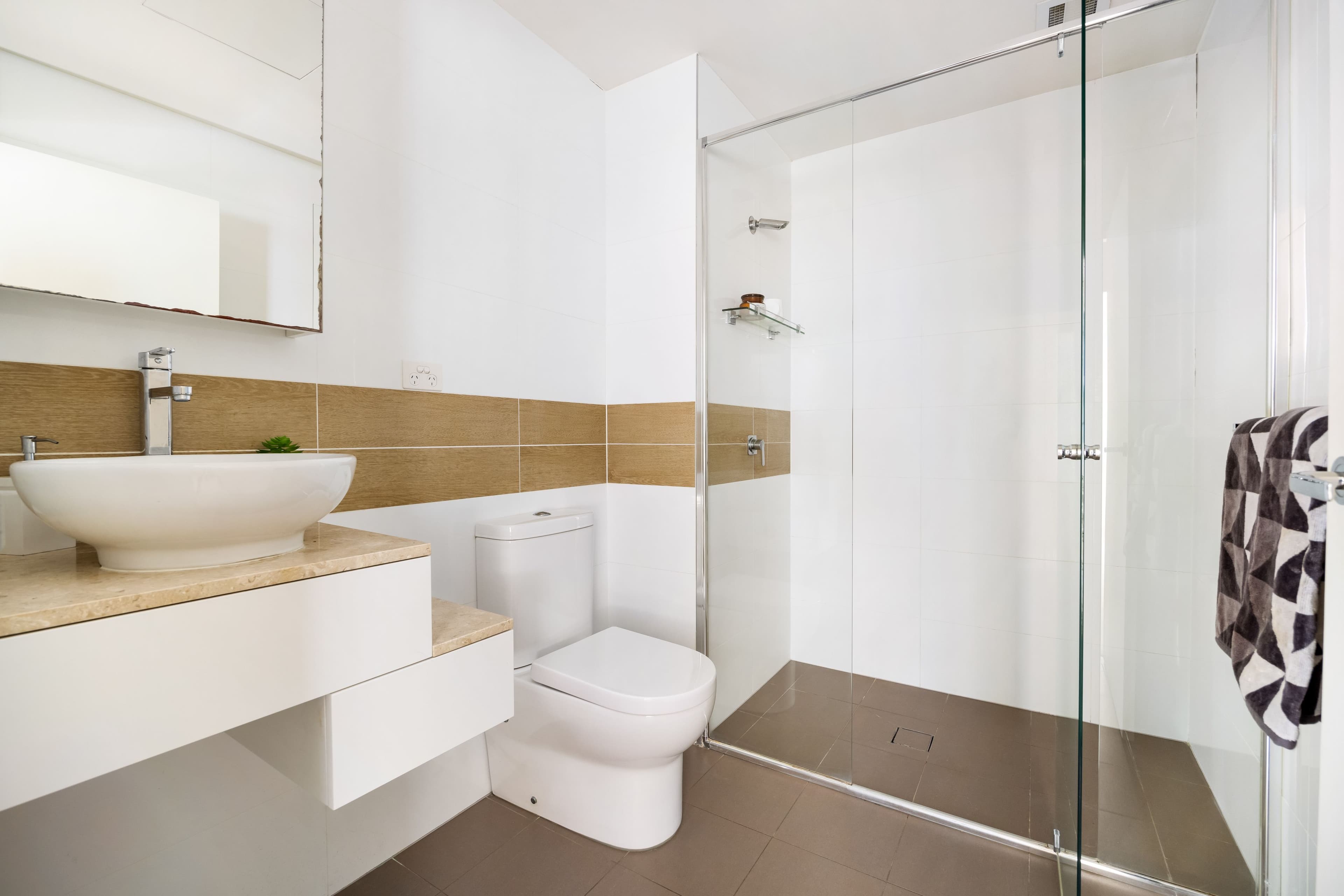 1-8 Nield Avenue, Greenwich NSW 2065, Greenwich - Thumbnail 5