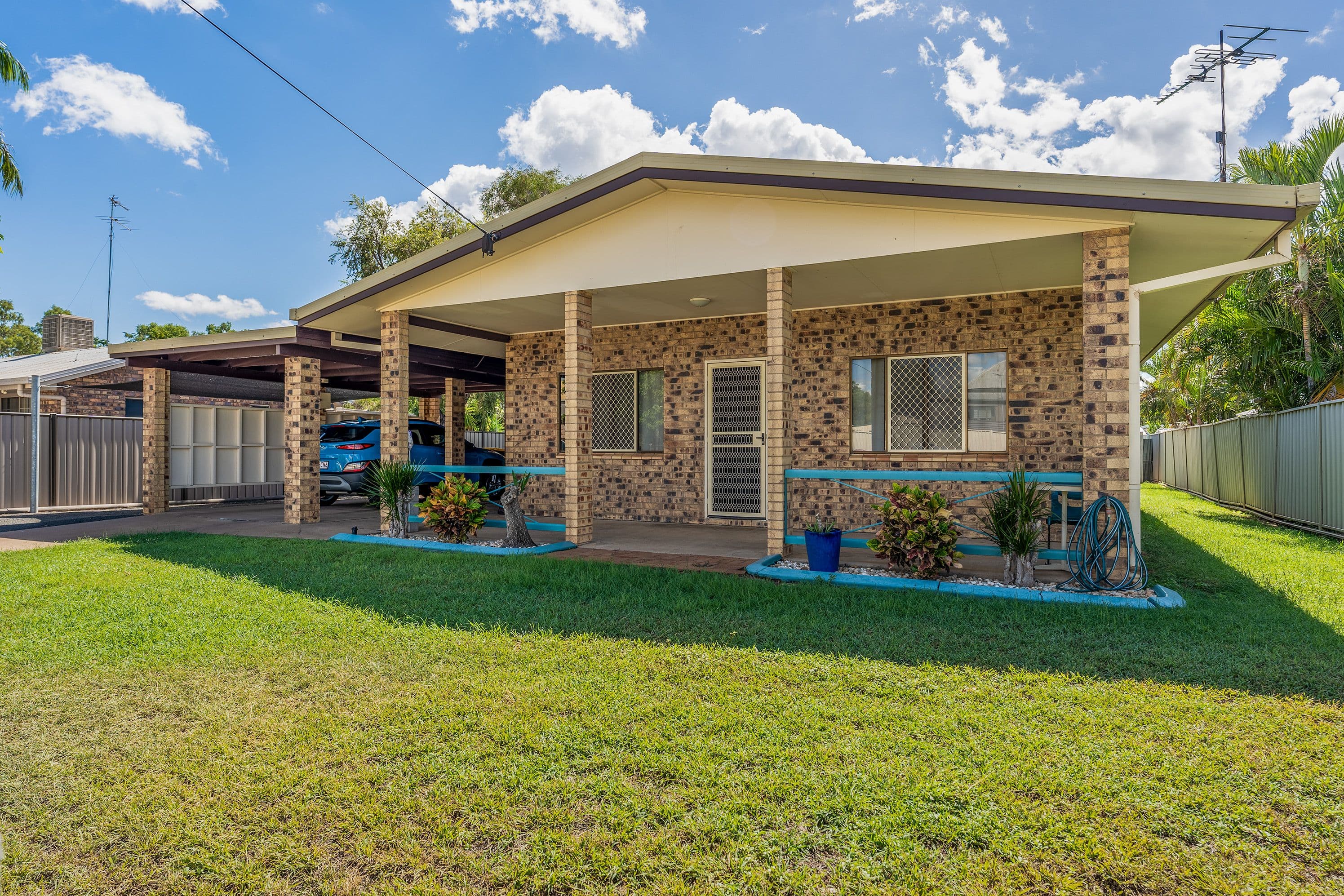 4 Roberts Street, Emerald QLD 4720, Emerald - Image 1