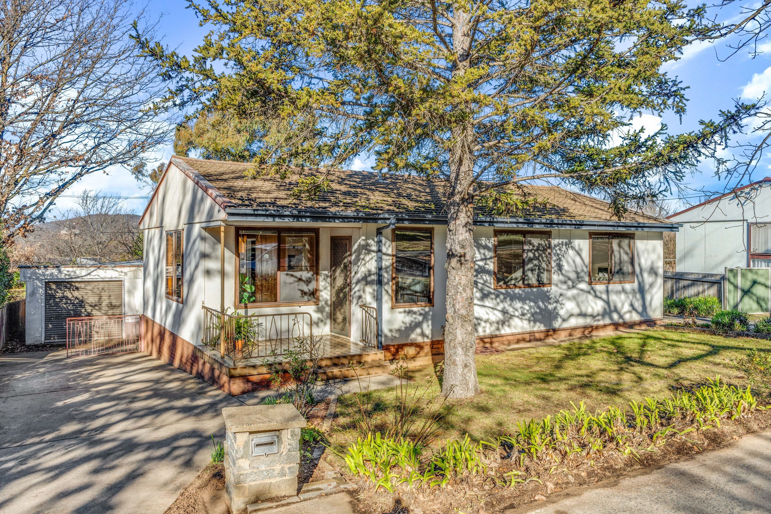 16 Mackennal Street, Lyneham ACT 2602, Lyneham - Thumbnail 2