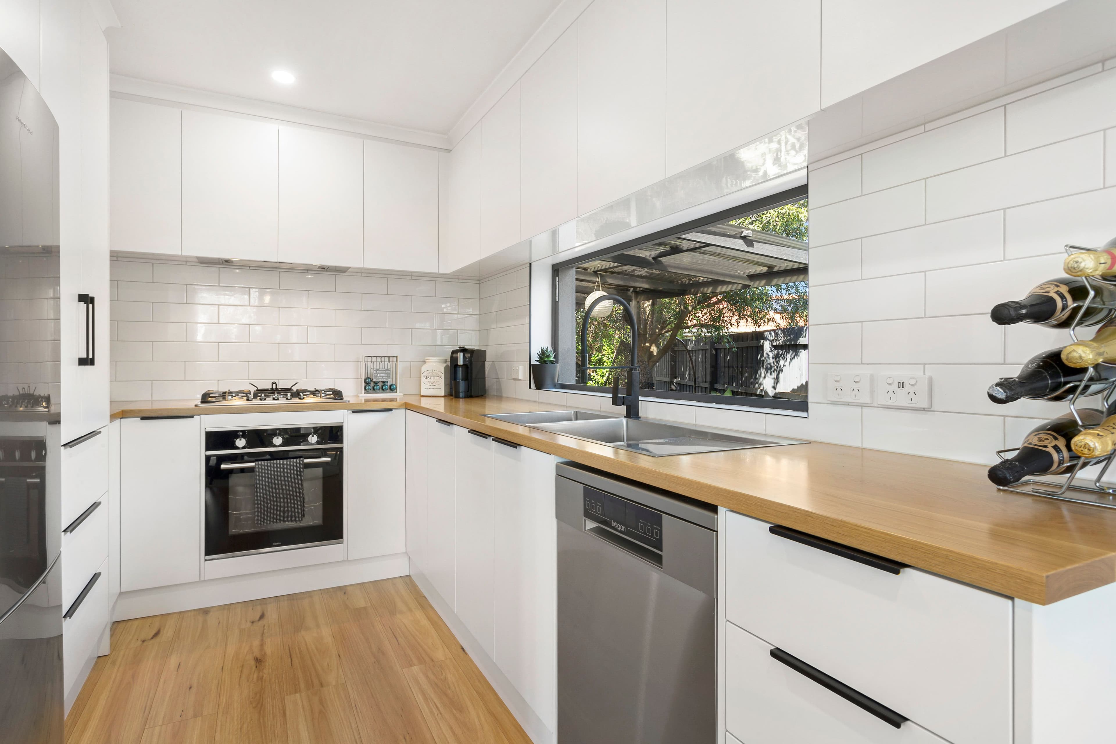 4 Midway Crescent, Lalor VIC 3075, Lalor - Thumbnail 2