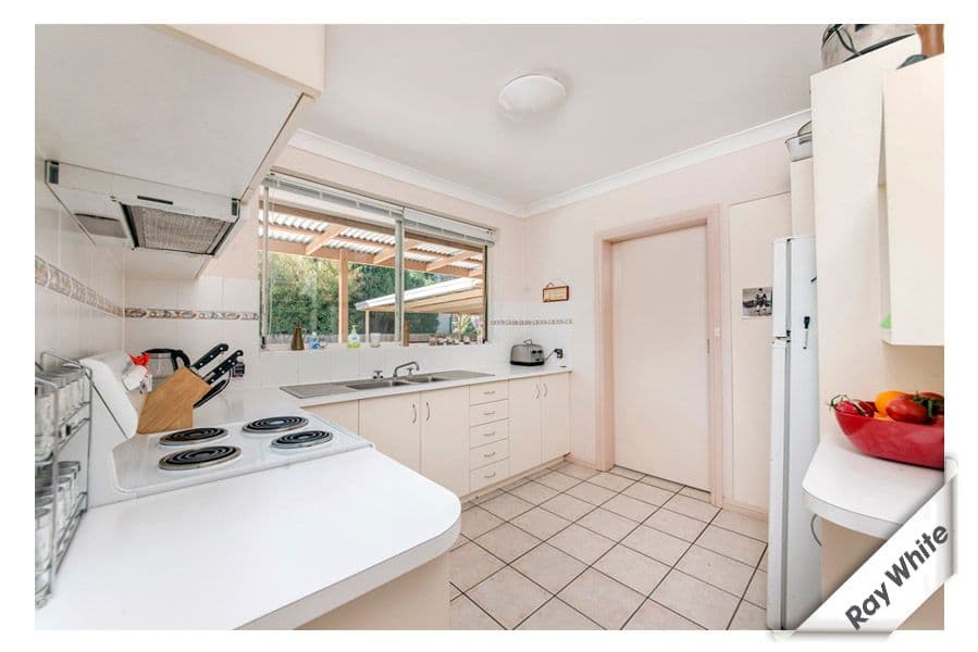 14 Elizabeth Crescent, QUEANBEYAN NSW 2620, Queanbeyan East - Thumbnail 4