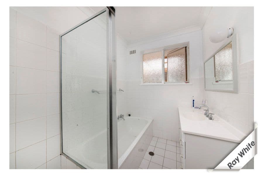 14 Elizabeth Crescent, QUEANBEYAN NSW 2620, Queanbeyan East - Thumbnail 5