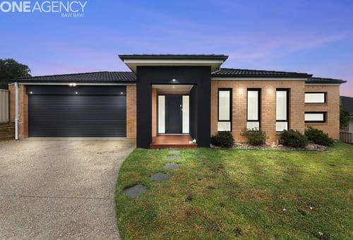17 Valleyview Grove, Drouin, Drouin - Image 1