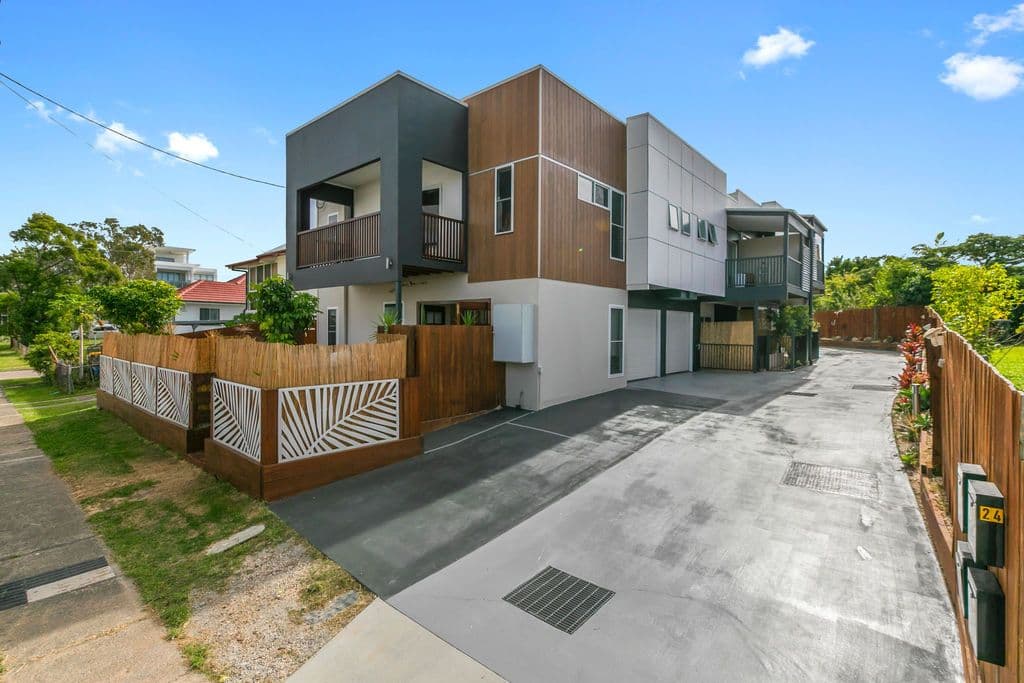 24 Springwood Street, Mount Gravatt East QLD 4122, Mount Gravatt East - Image 1