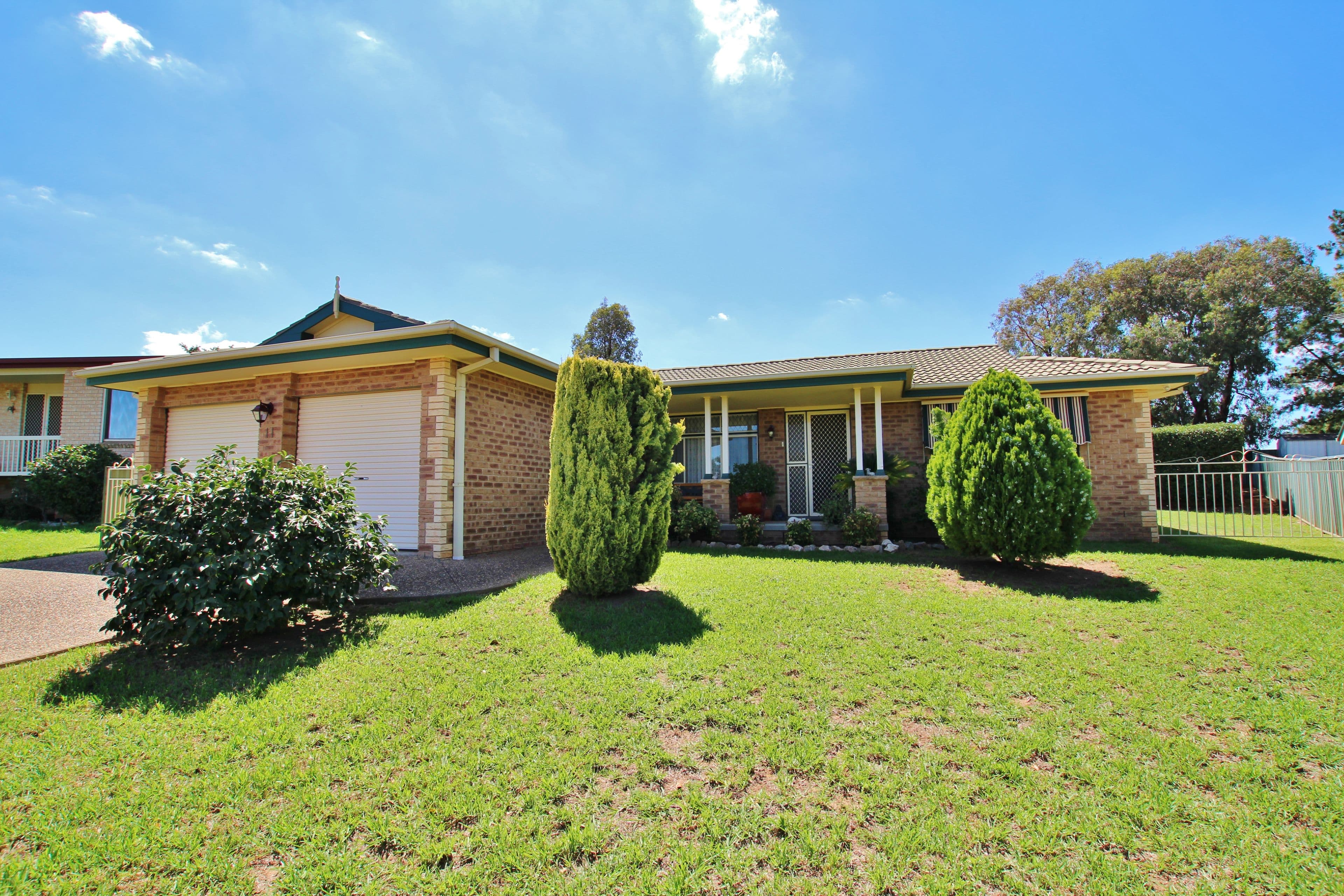 11 Samuel Court, Young - Image 1