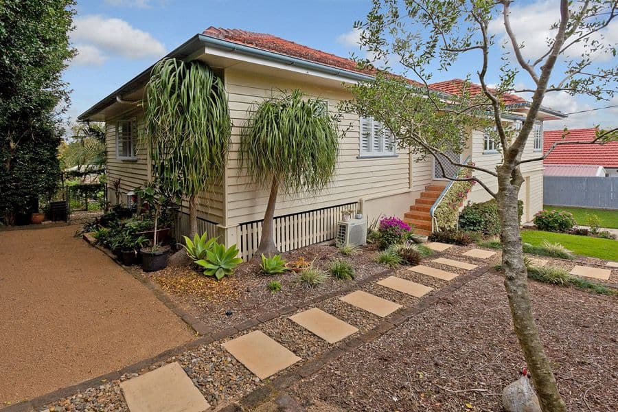 31 Navy Street, Holland Park West QLD 4121, Holland Park West - Thumbnail 2