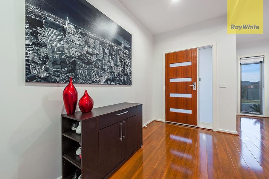 3 Pembury Street, Craigieburn VIC 3064, Craigieburn - Thumbnail 2