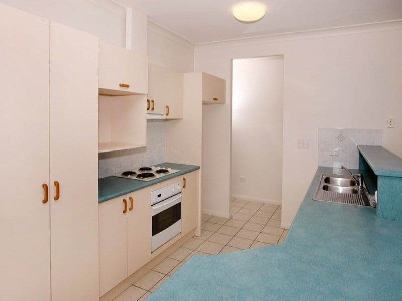 47 Eleventh Avenue, RAILWAY ESTATE QLD 4810, Railway Estate - Thumbnail 3