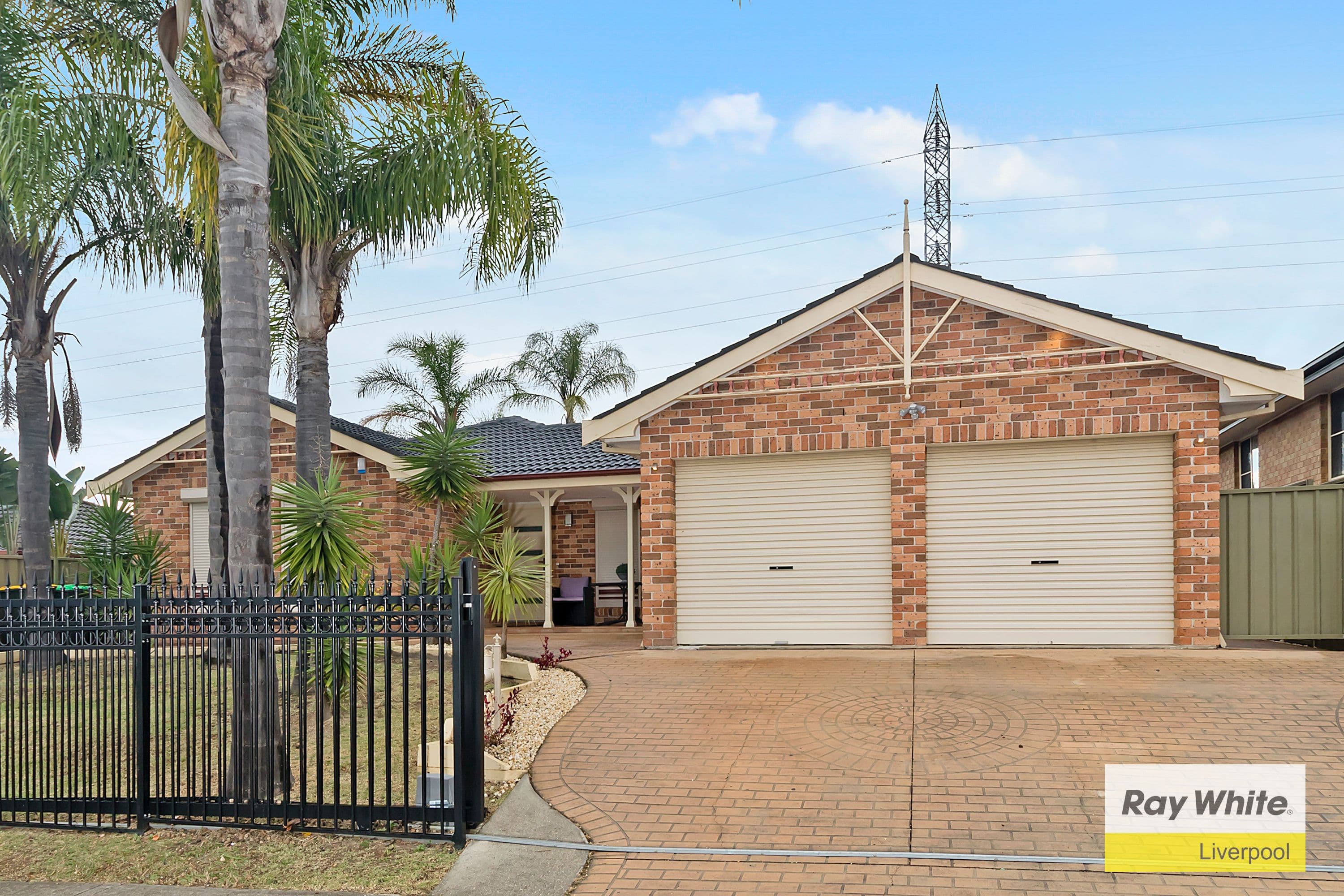 4 Sanderling Street, Hinchinbrook - Image 1