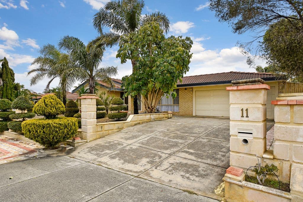 11 Redcliffe Avenue, Marangaroo WA 6064, Marangaroo - Image 1