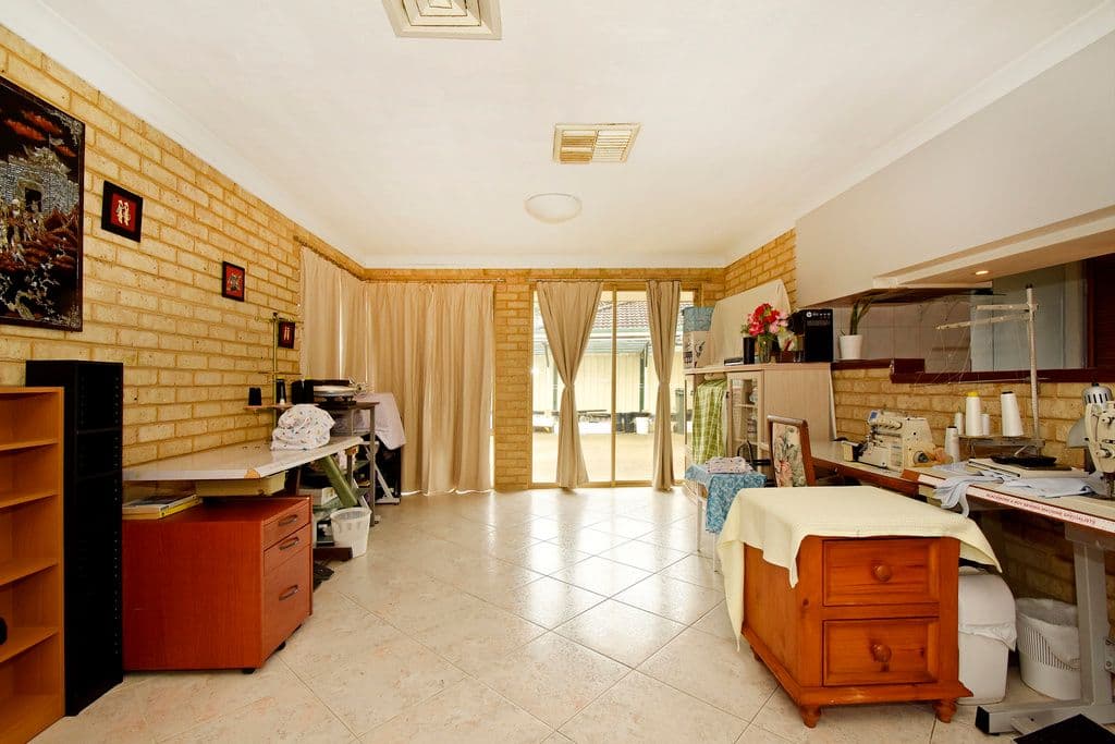 11 Redcliffe Avenue, Marangaroo WA 6064, Marangaroo - Thumbnail 3