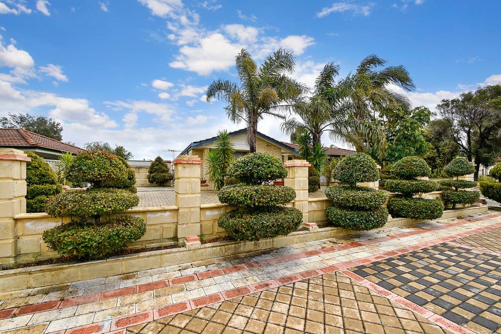 11 Redcliffe Avenue, Marangaroo WA 6064, Marangaroo - Thumbnail 6