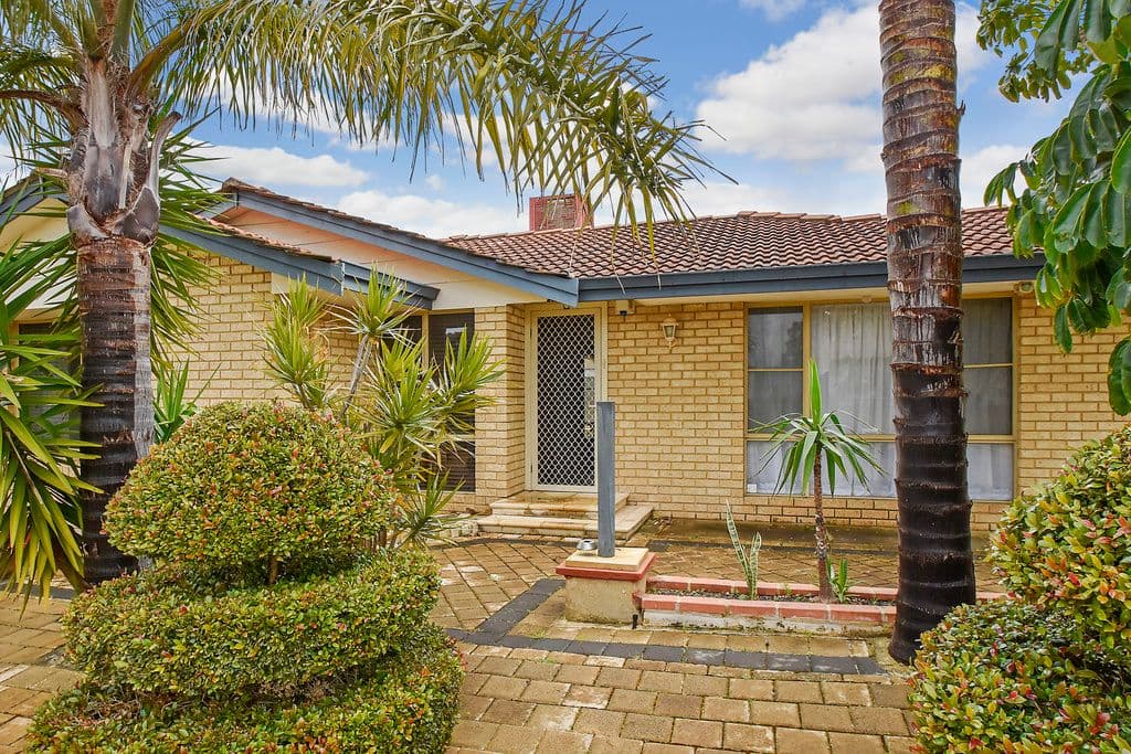 11 Redcliffe Avenue, Marangaroo WA 6064, Marangaroo - Thumbnail 7