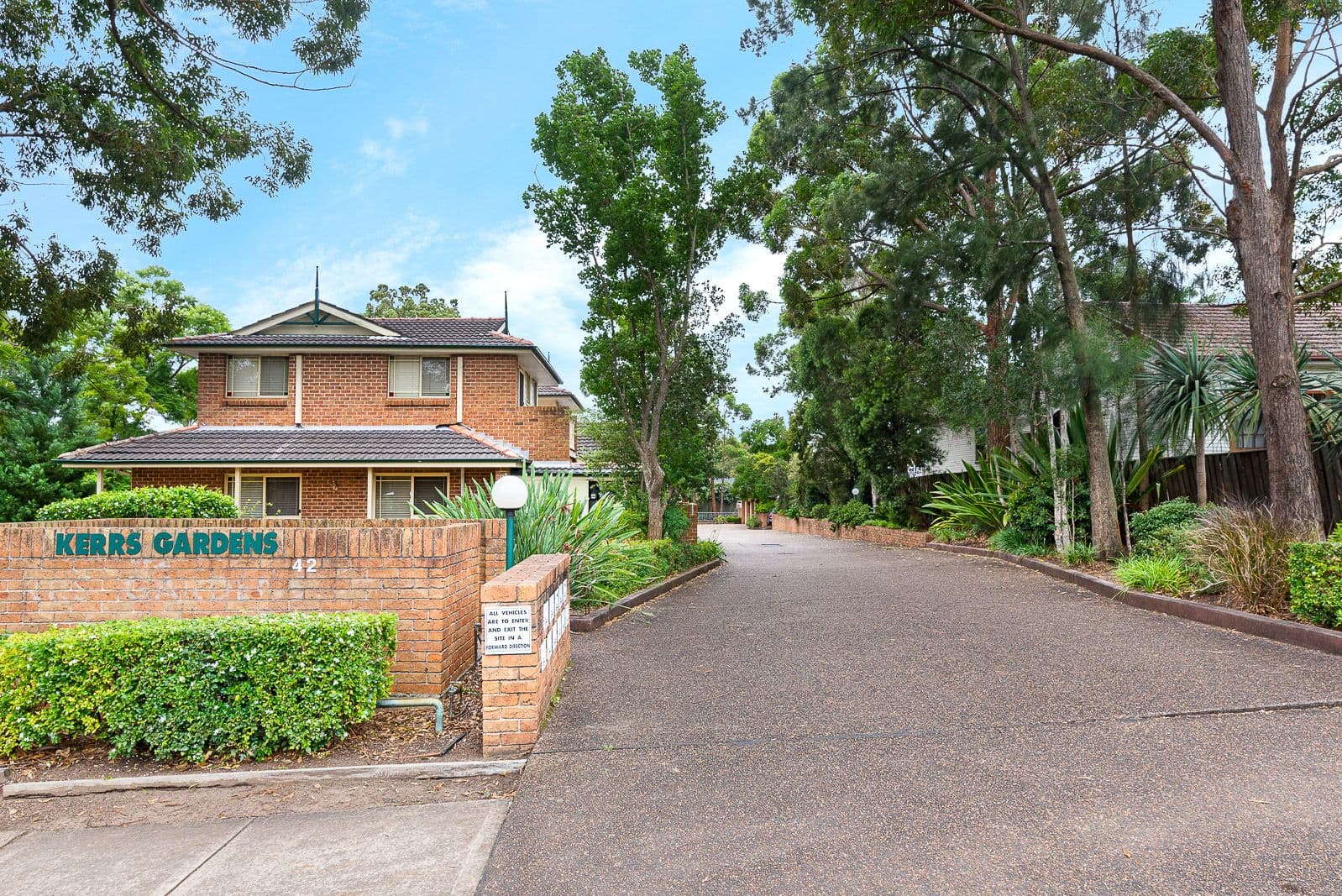 42 Kerrs Road, Castle Hill NSW 2154, Castle Hill - Thumbnail 2