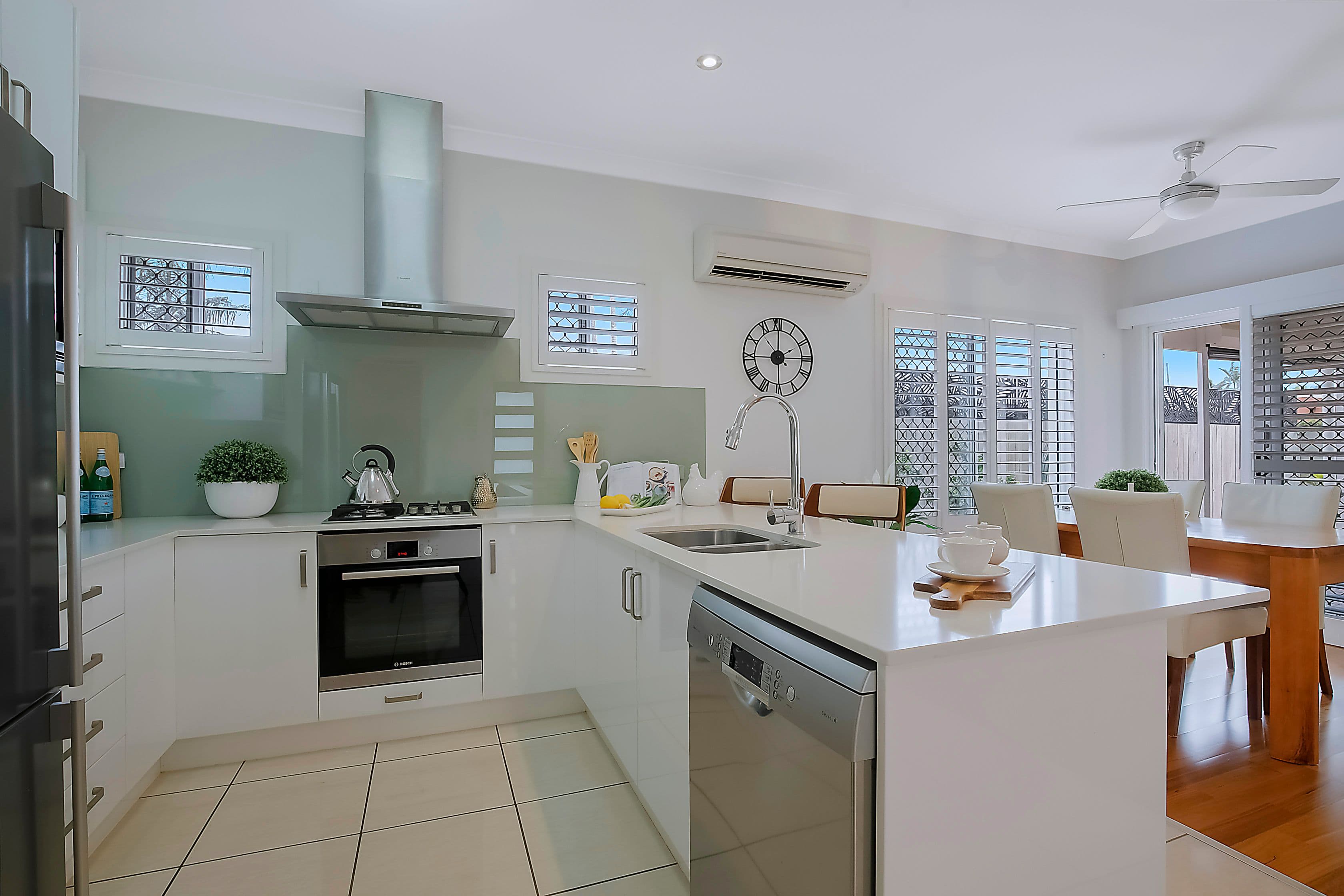 4 Dunns Terrace, Scarborough QLD 4020, Scarborough - Thumbnail 5