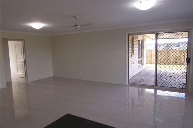 2 Sandalwood Drive, GLENVALE QLD 4350, Glenvale - Thumbnail 6