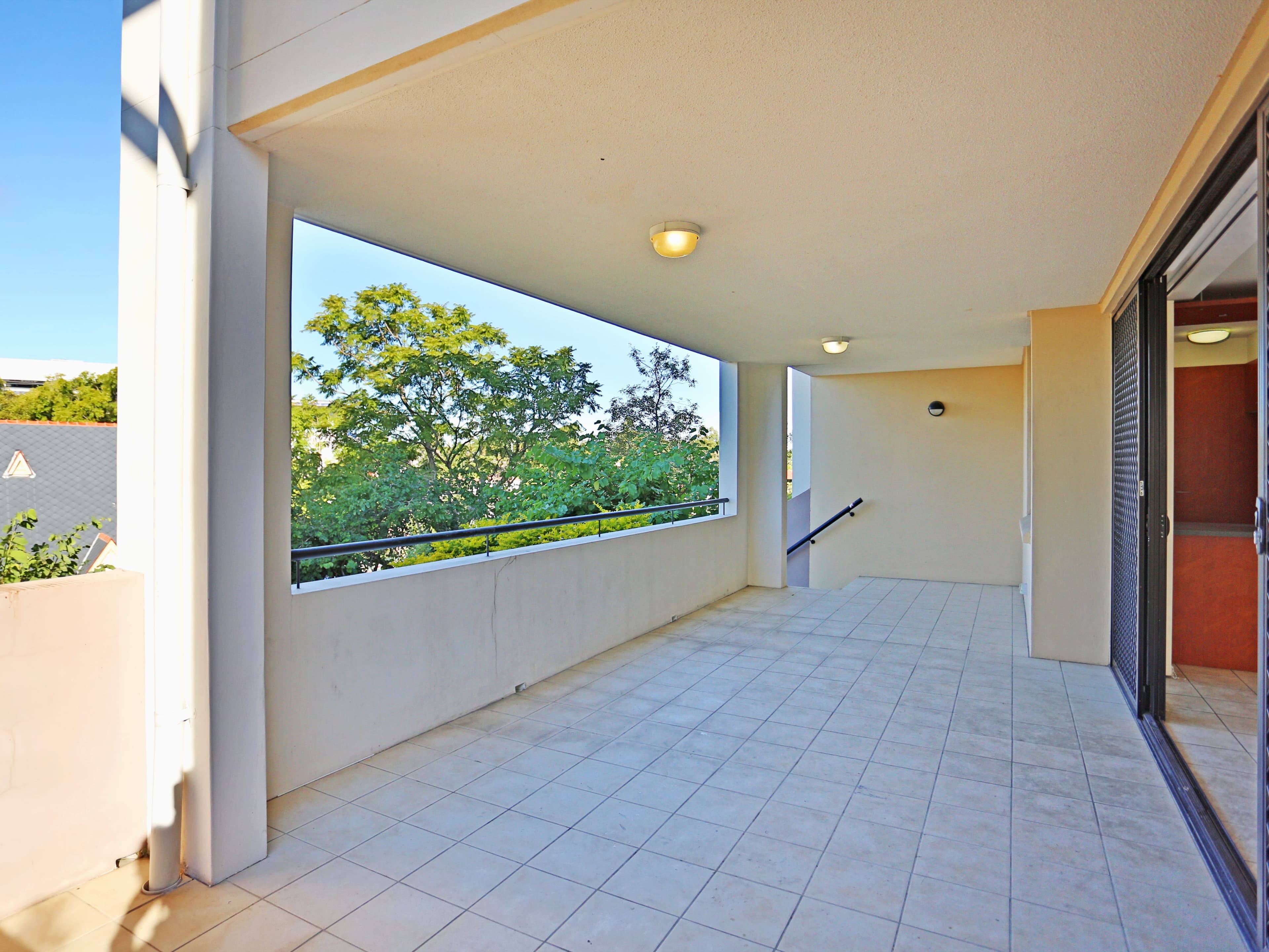 90 Kensington Terrace, Toowong QLD 4066, Toowong - Thumbnail 2