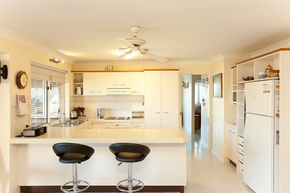8 Mindona Street, WISHART QLD 4122, Wishart - Thumbnail 2