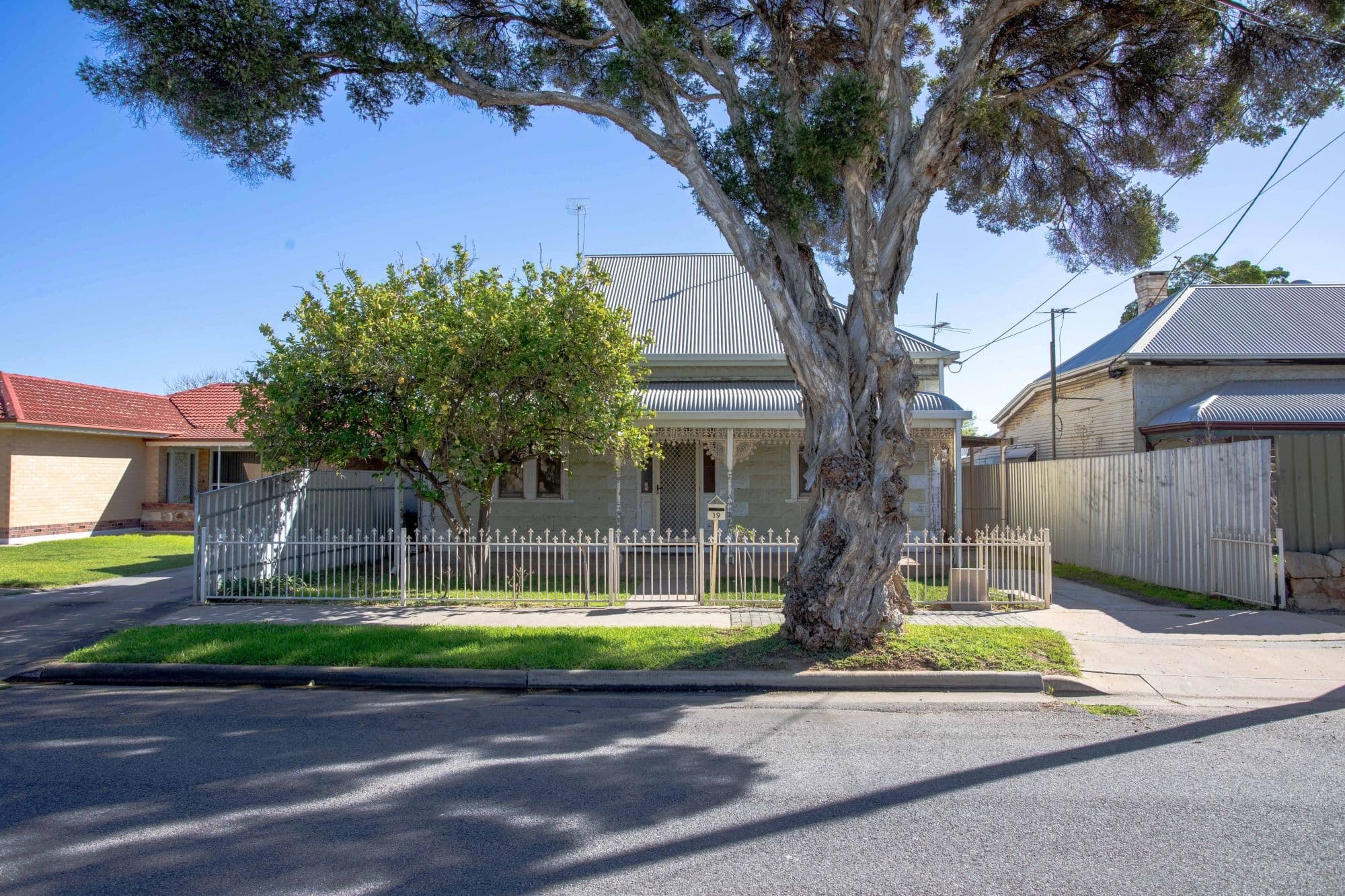 19 Second Avenue, Cheltenham SA 5014, Cheltenham - Thumbnail 2