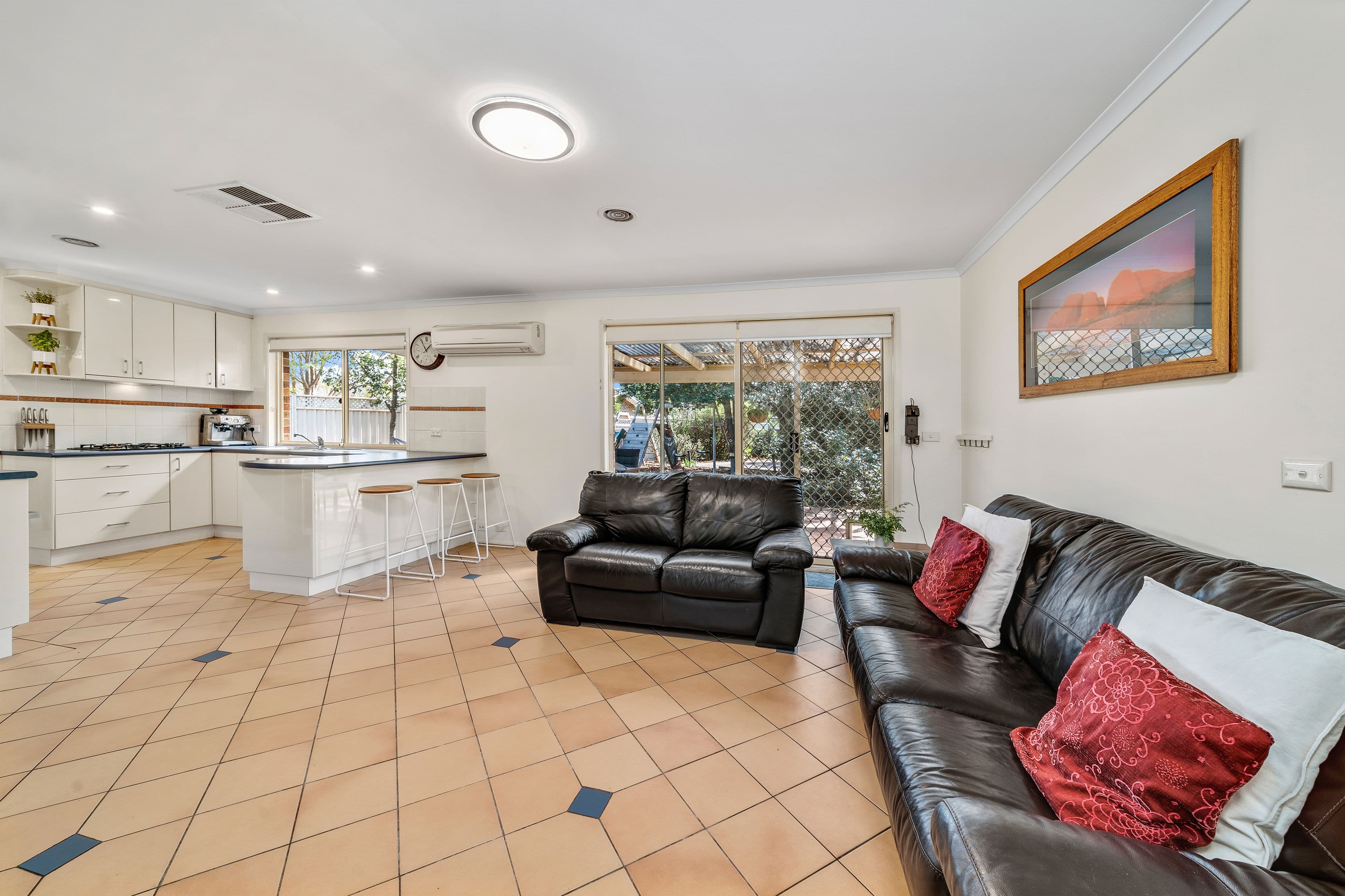 1 Capella Crescent, Giralang ACT 2617, Giralang - Thumbnail 6