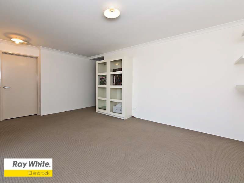 18 Bendora Turn, ELLENBROOK WA 6069, Ellenbrook - Thumbnail 4