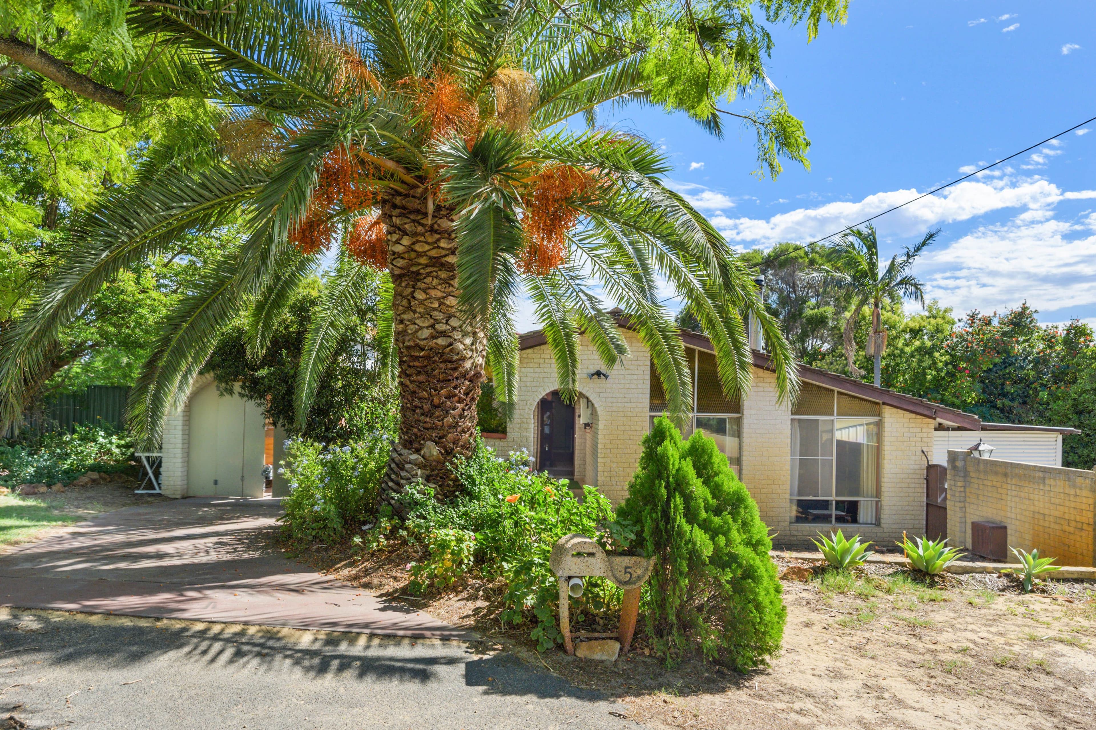 5 Doyle Court, Greenwood WA 6024, Greenwood - Thumbnail 2
