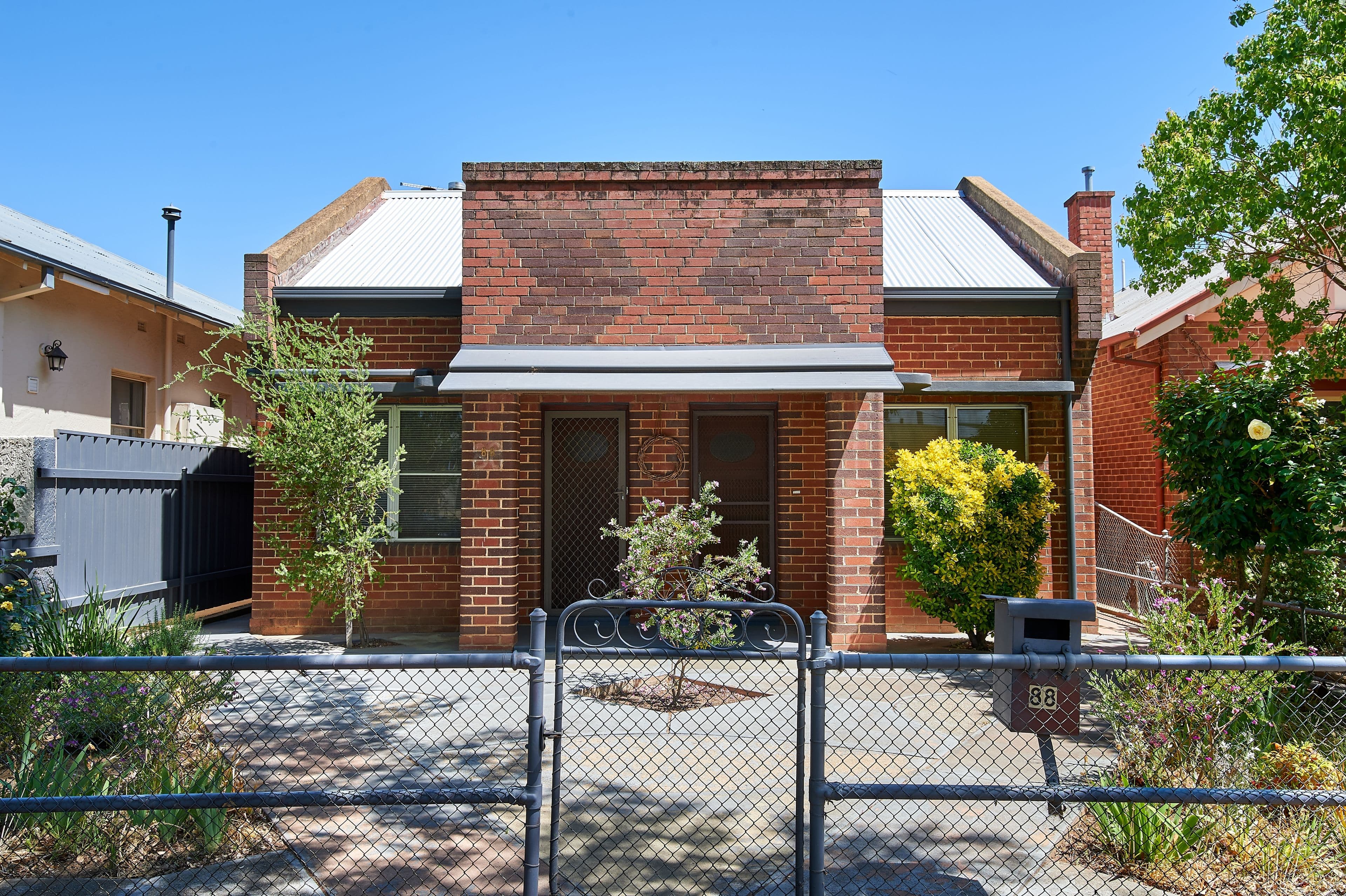 88 Peter Street, Wagga Wagga - Image 1