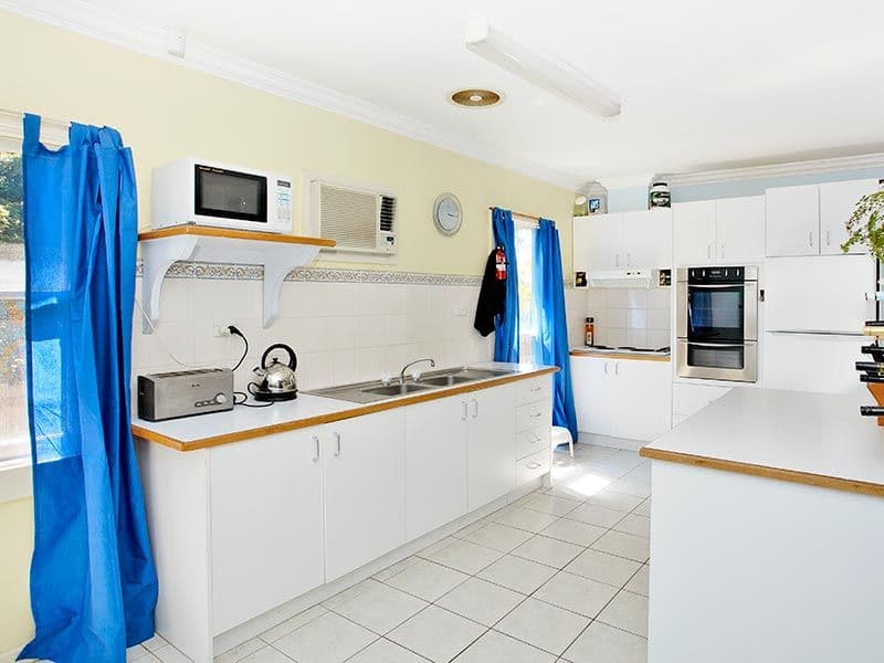 18 Catherine Street, RINGWOOD VIC 3134, Ringwood - Thumbnail 2