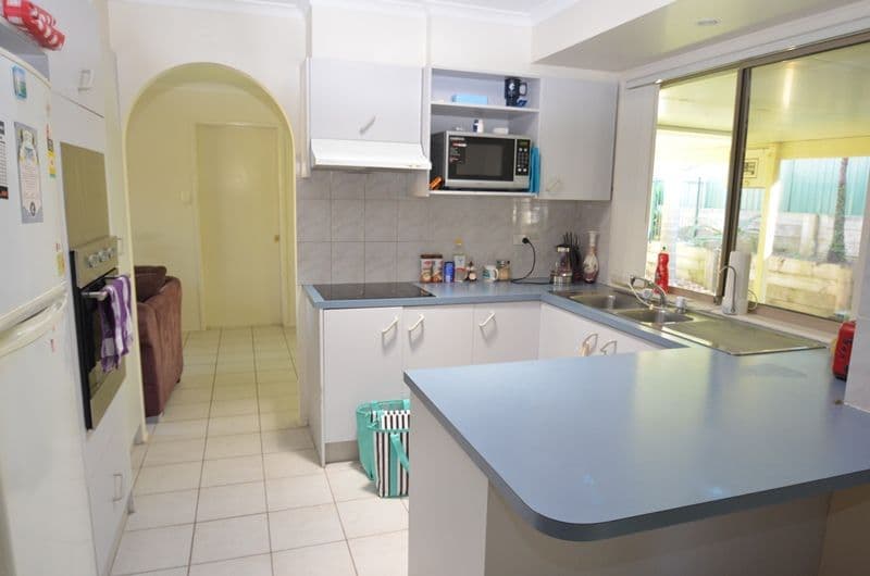 38 Allied Drive, ARUNDEL QLD 4214, Arundel - Thumbnail 5