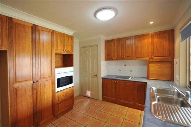 21 Crockers Road, WESTBROOK QLD 4350, Westbrook - Thumbnail 2
