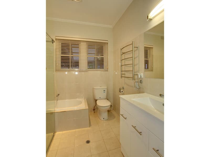 9 Olivier Crescent, Morphett Vale - Thumbnail 2