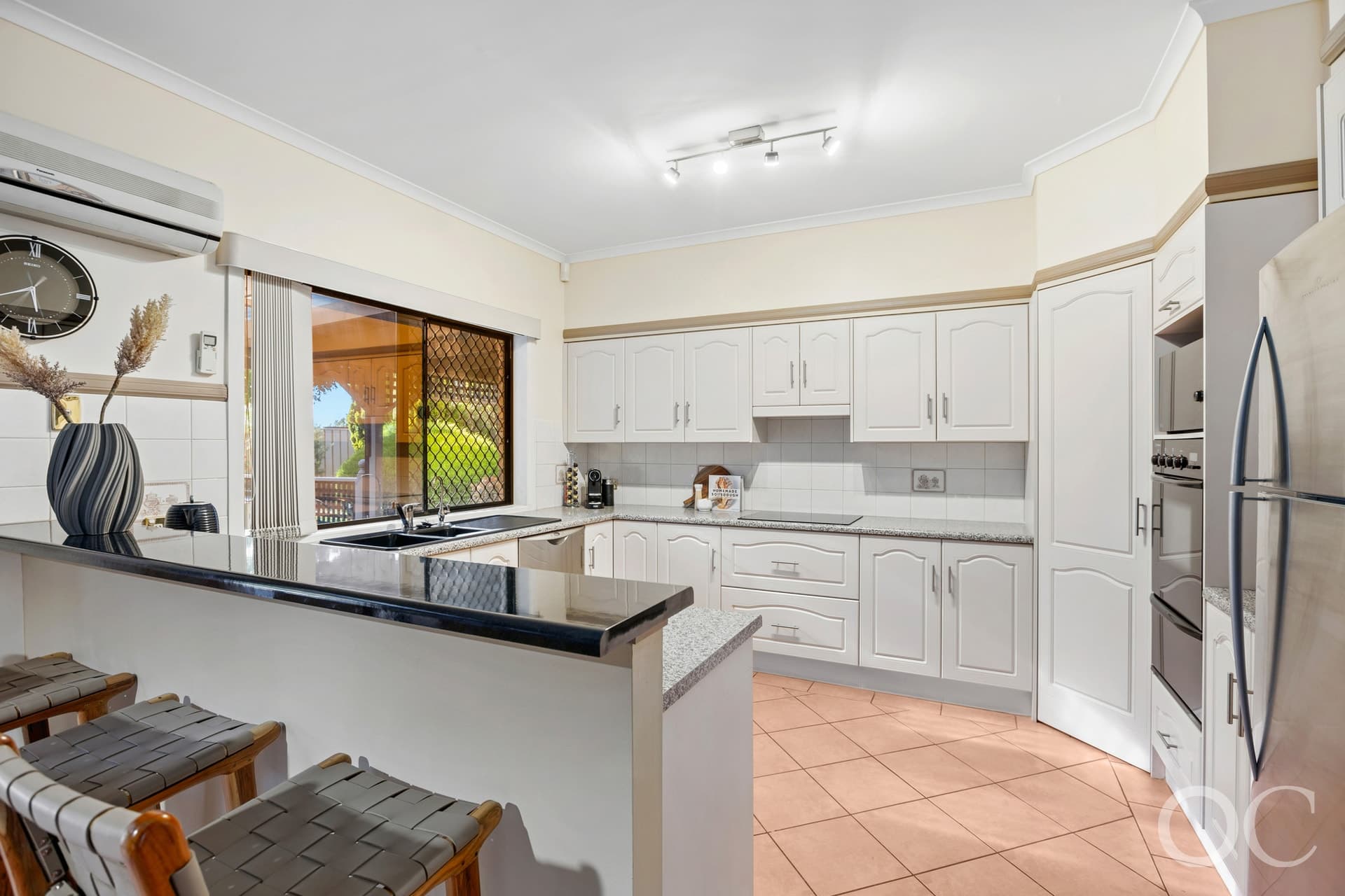 13 Pegasus Drive, Woodcroft - Thumbnail 8