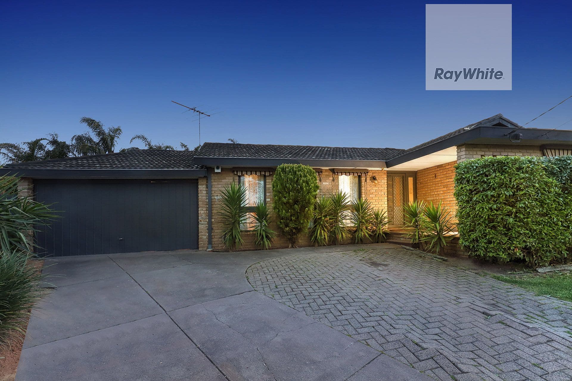 12 Highcliffe Close, Gladstone Park VIC 3043, Gladstone Park - Thumbnail 2