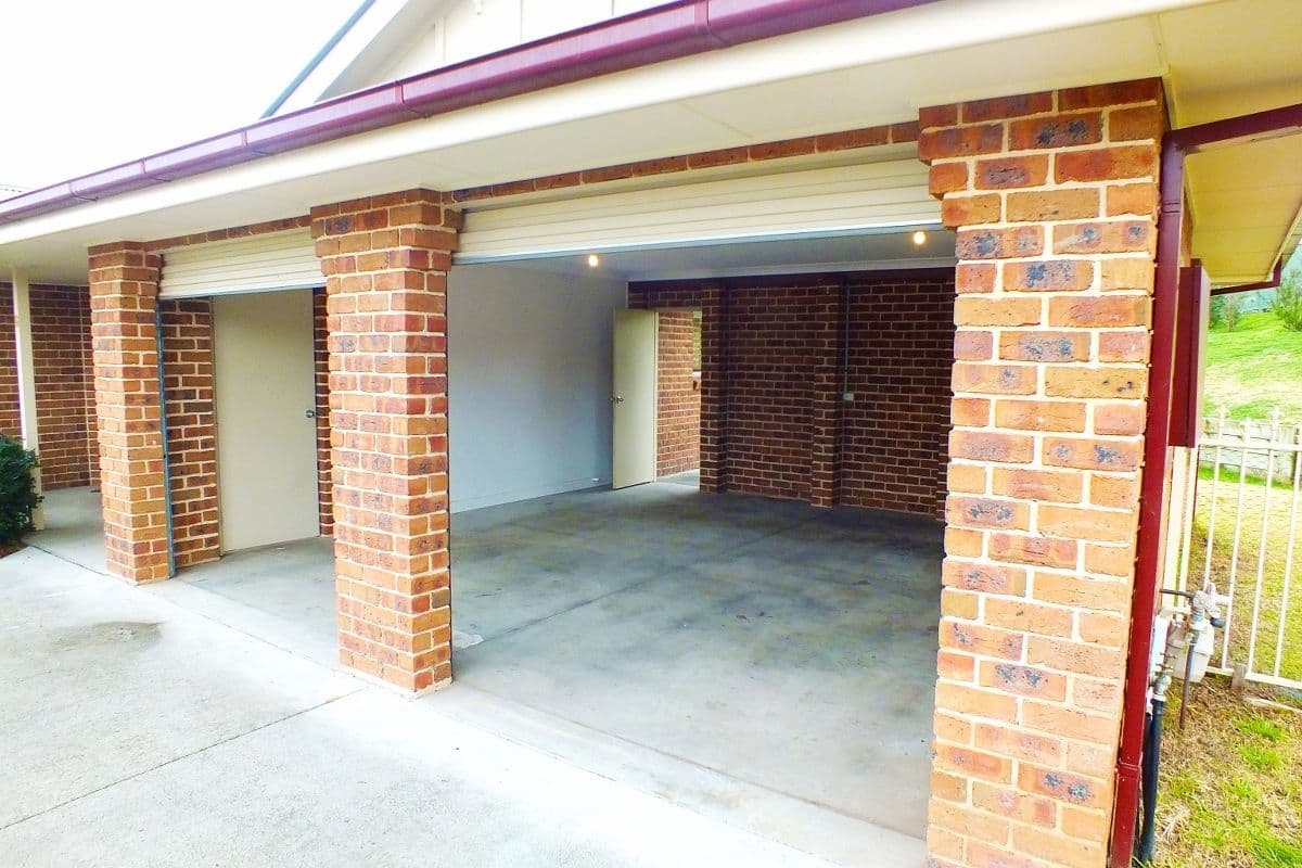 6 Birch Close, Kelso - Thumbnail 2