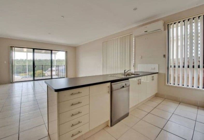4 Treeview Lane, Springfield Lakes QLD 4300, Springfield Lakes - Thumbnail 2