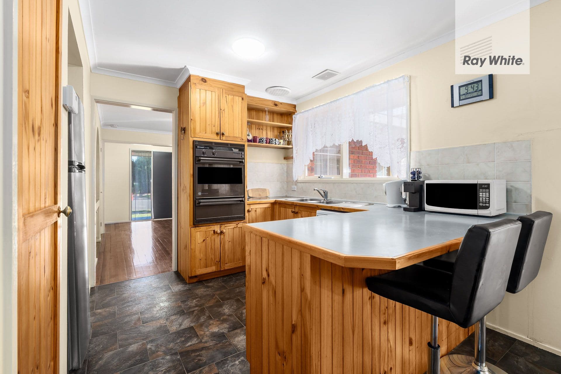 3 Hogan Place, Mill Park VIC 3082, Mill Park - Thumbnail 2