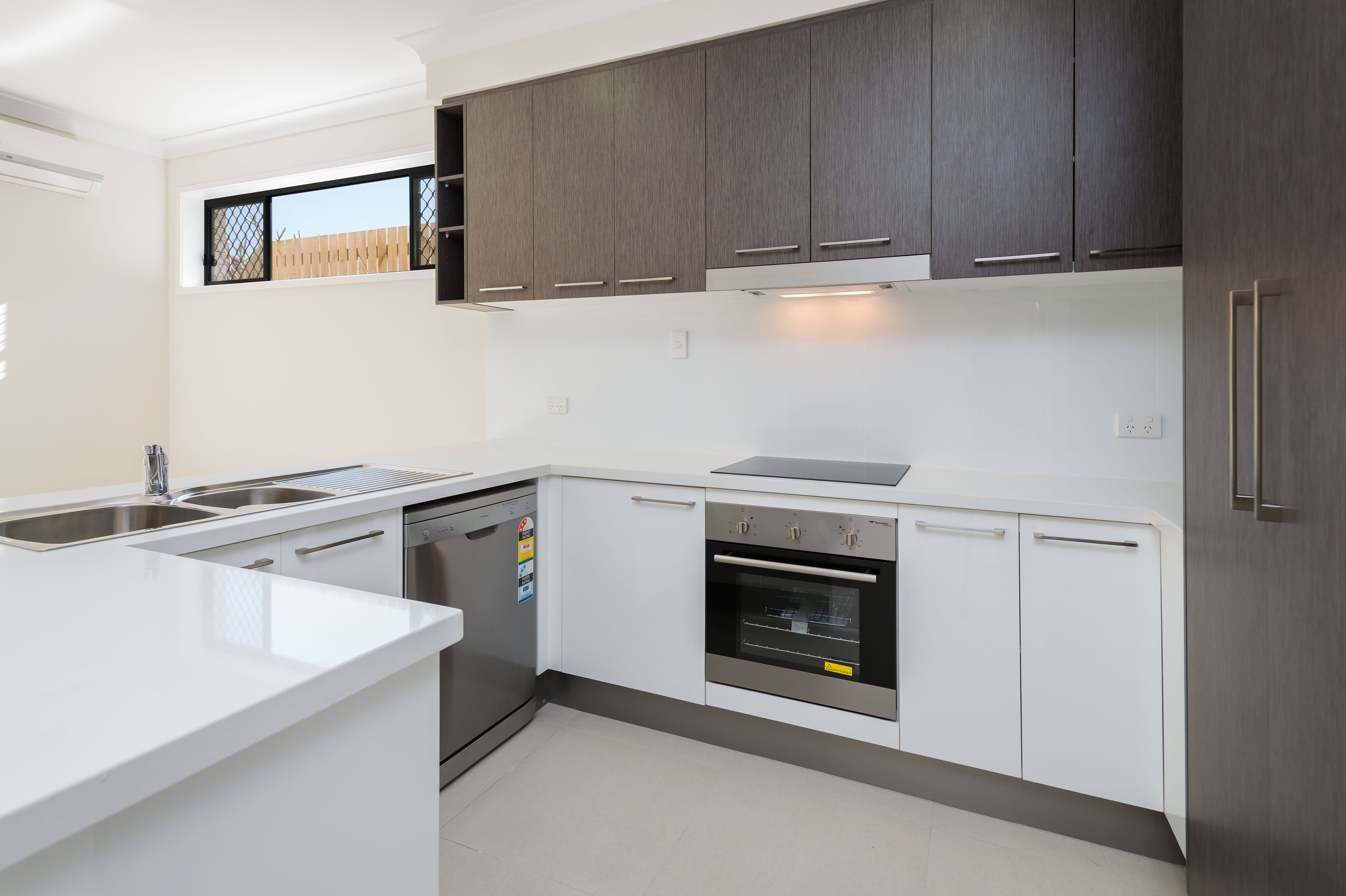 26 Howsan Street, Mount Gravatt East QLD 4122, Mount Gravatt East - Thumbnail 2