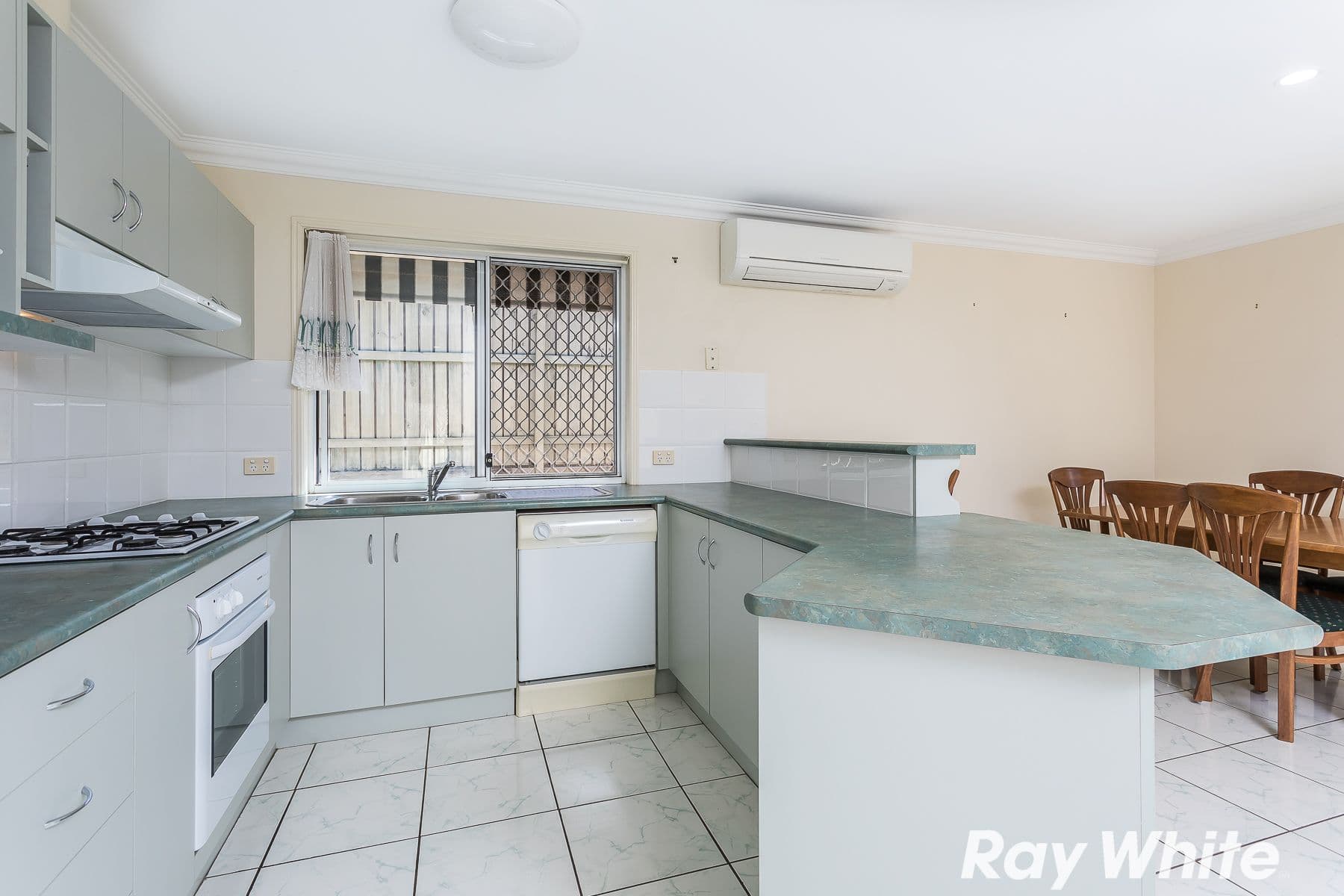 4 Faraday Court, Kallangur QLD 4503, Kallangur - Thumbnail 2