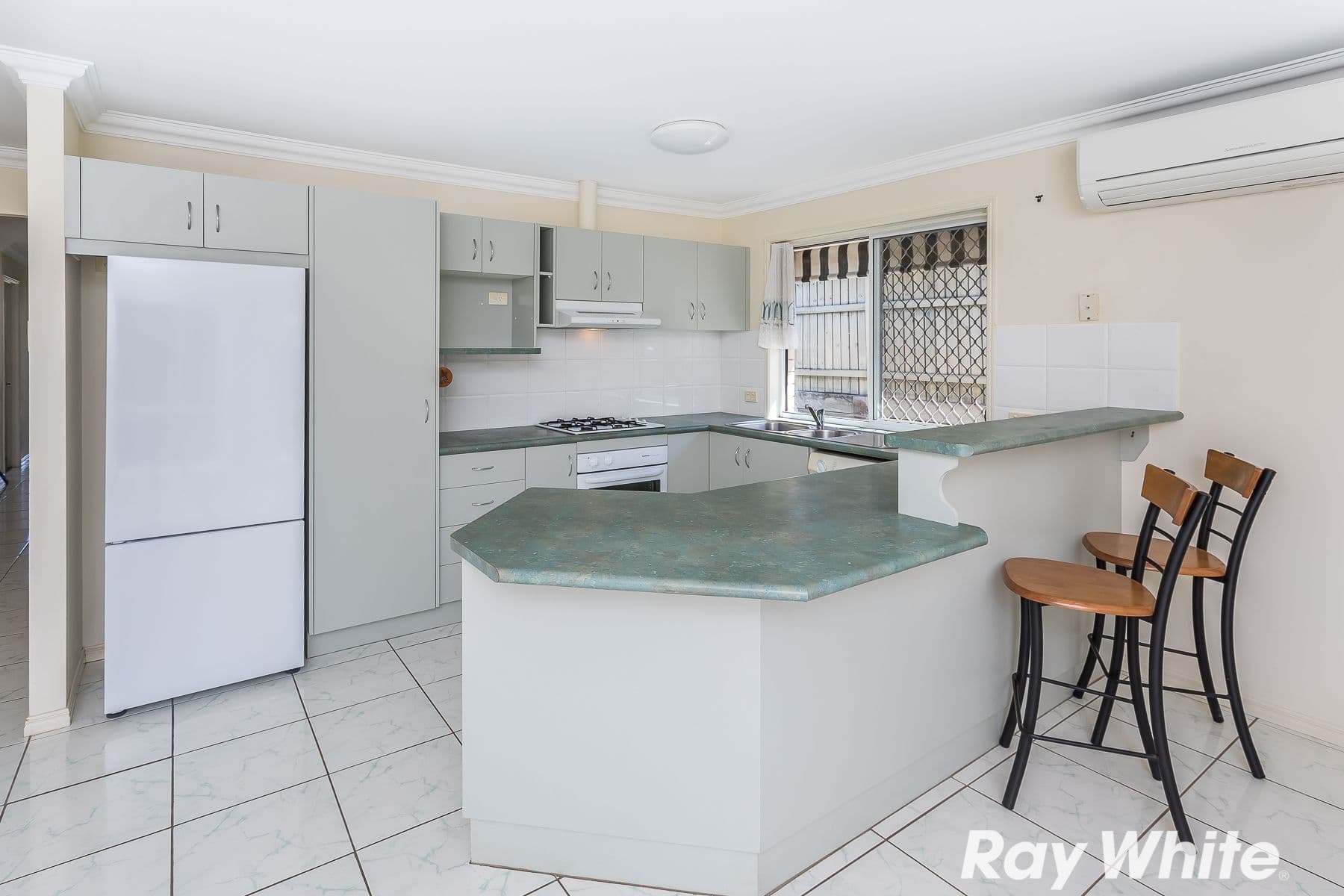 4 Faraday Court, Kallangur QLD 4503, Kallangur - Thumbnail 3