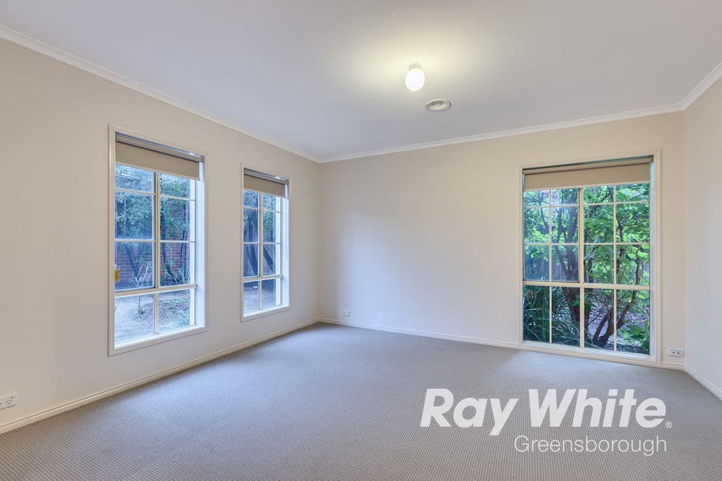 13 Castlereagh Place, Watsonia VIC 3087, Watsonia - Thumbnail 2