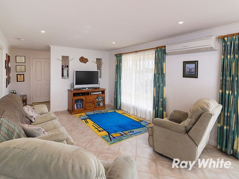 53 Strathmont Drive, Strathalbyn SA 5255, Strathalbyn - Thumbnail 3
