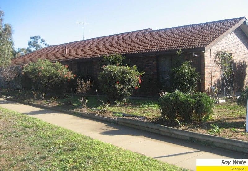 52 Hopetoun Street, ROCHESTER VIC 3561, Rochester - Image 1