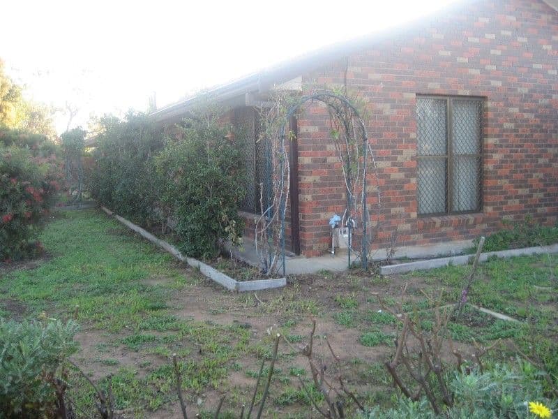52 Hopetoun Street, ROCHESTER VIC 3561, Rochester - Thumbnail 3