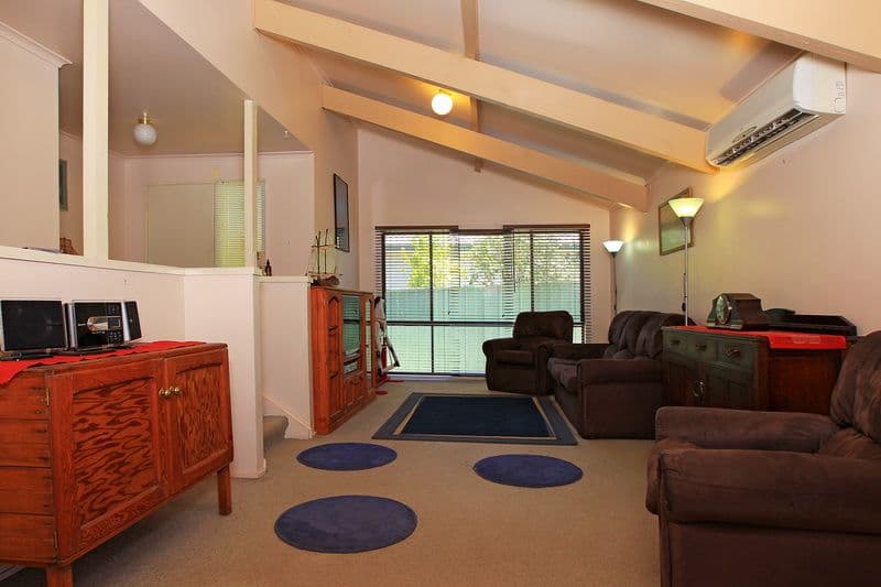 16 Peak Avenue, NORTH NOWRA NSW 2541, North Nowra - Thumbnail 3