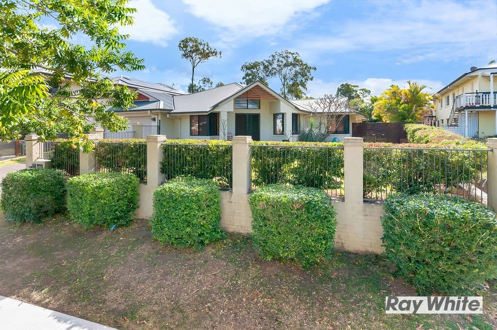 33 Edenbrooke Drive, SINNAMON PARK QLD 4073, Sinnamon Park - Thumbnail 2