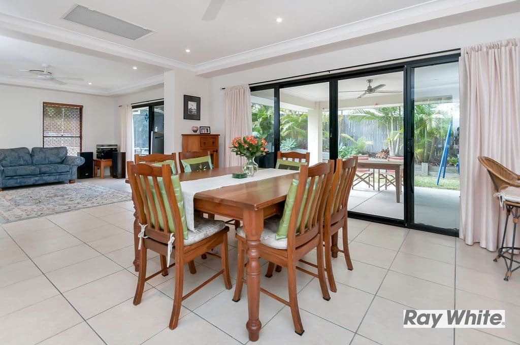 33 Edenbrooke Drive, SINNAMON PARK QLD 4073, Sinnamon Park - Thumbnail 3
