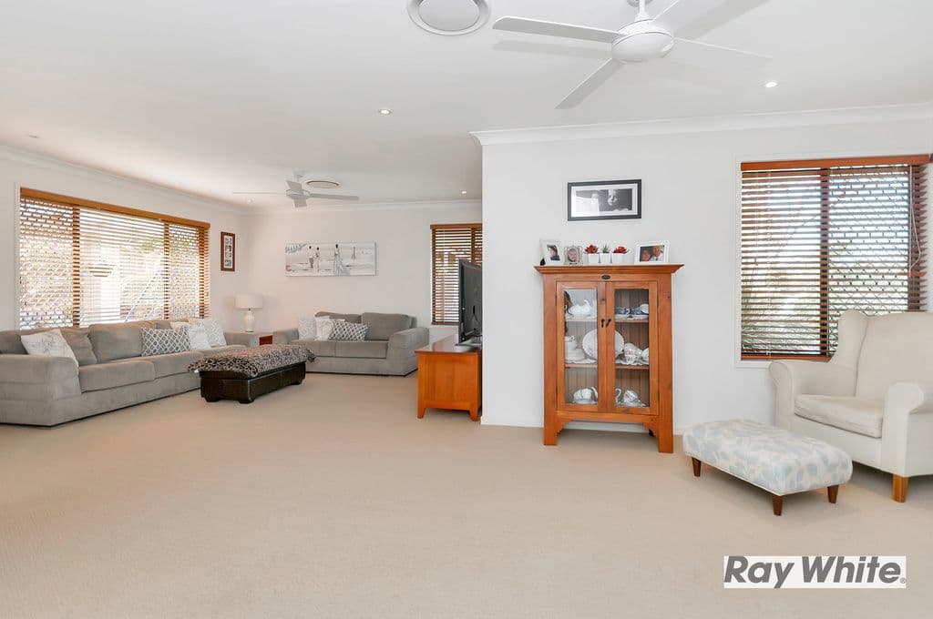 33 Edenbrooke Drive, SINNAMON PARK QLD 4073, Sinnamon Park - Thumbnail 4