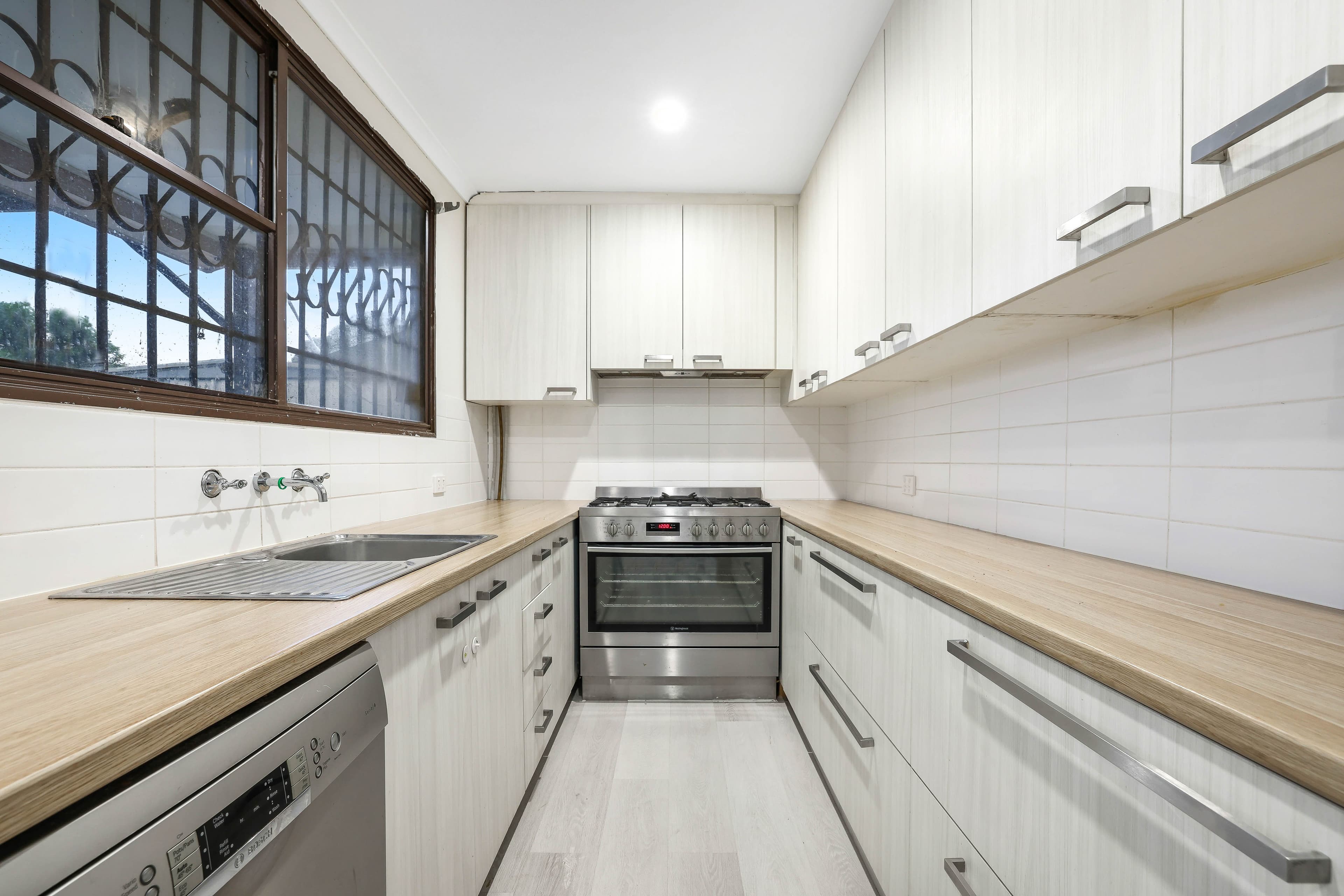 7 Lancaster Avenue, Casino - Thumbnail 3