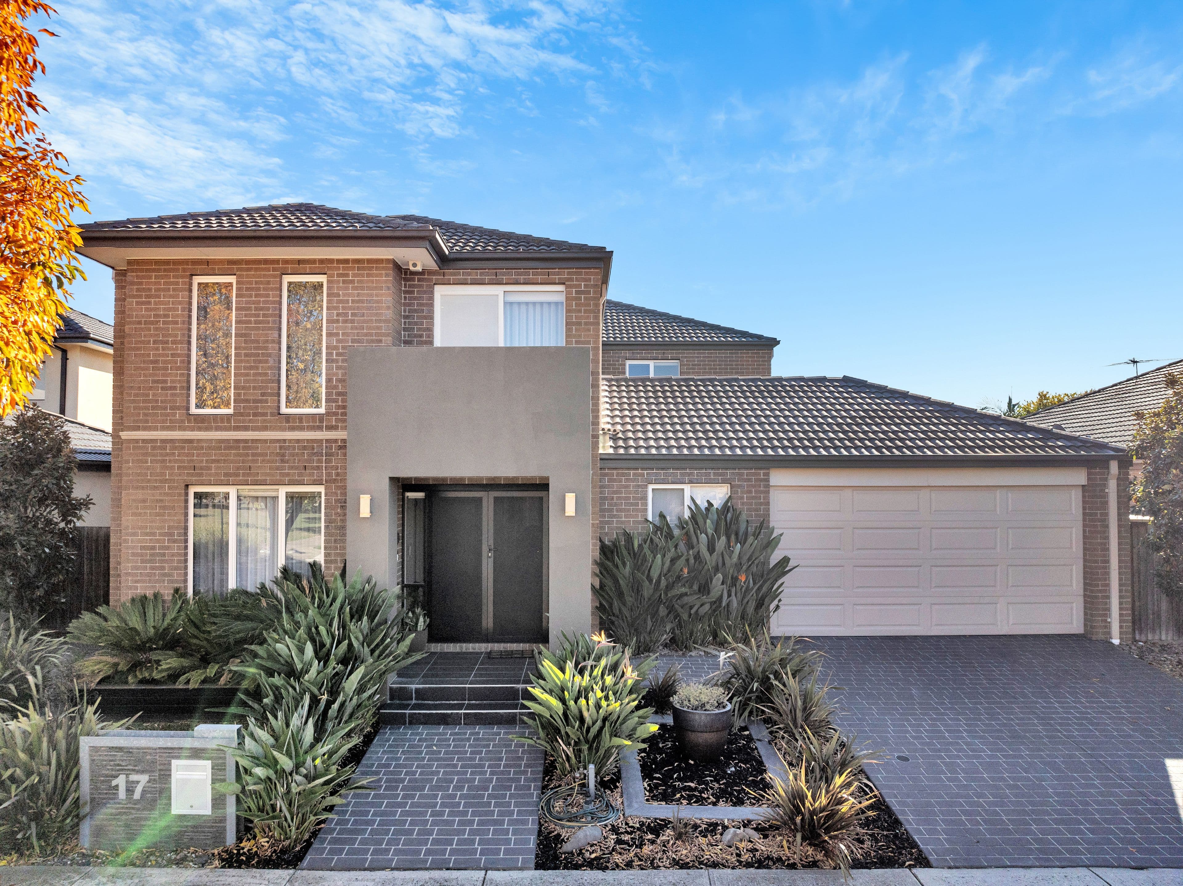17 Riverdale Boulevard, South Morang VIC 3752, South Morang - Image 1