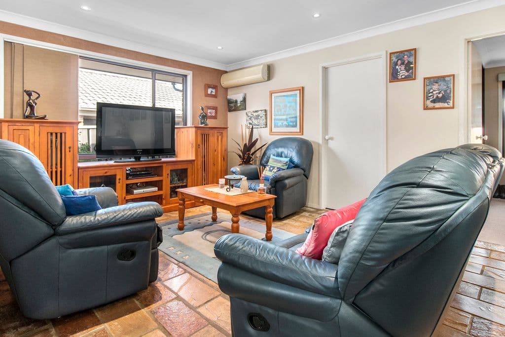 28 Sanderling Street, Hinchinbrook - Thumbnail 4